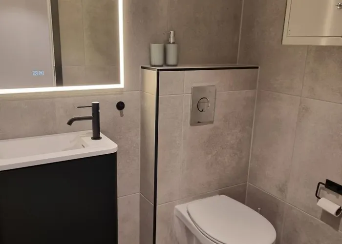 Near City, 7 Min From The Airport, Free Parking Μπέργκεν
