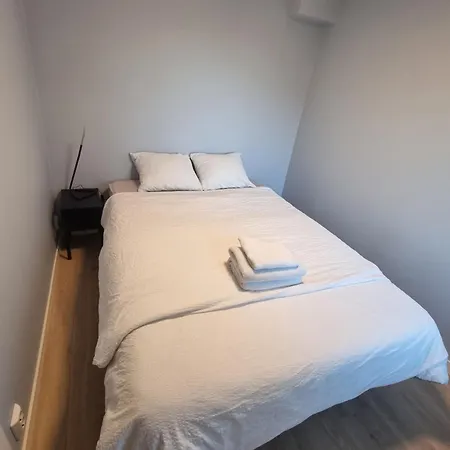 Near City, 7 Min From The Airport, Free Parking Apartman *